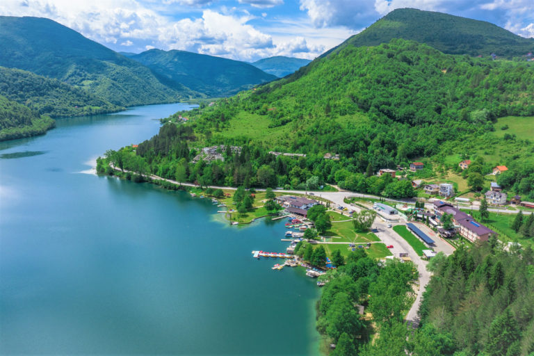 Read more about the article Plivsko jezero je najveće prirodno jezero u BiH