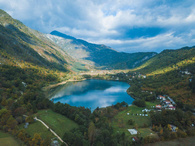 Read more about the article Posjetite Boračko jezero prirodno čudo planine Prenj