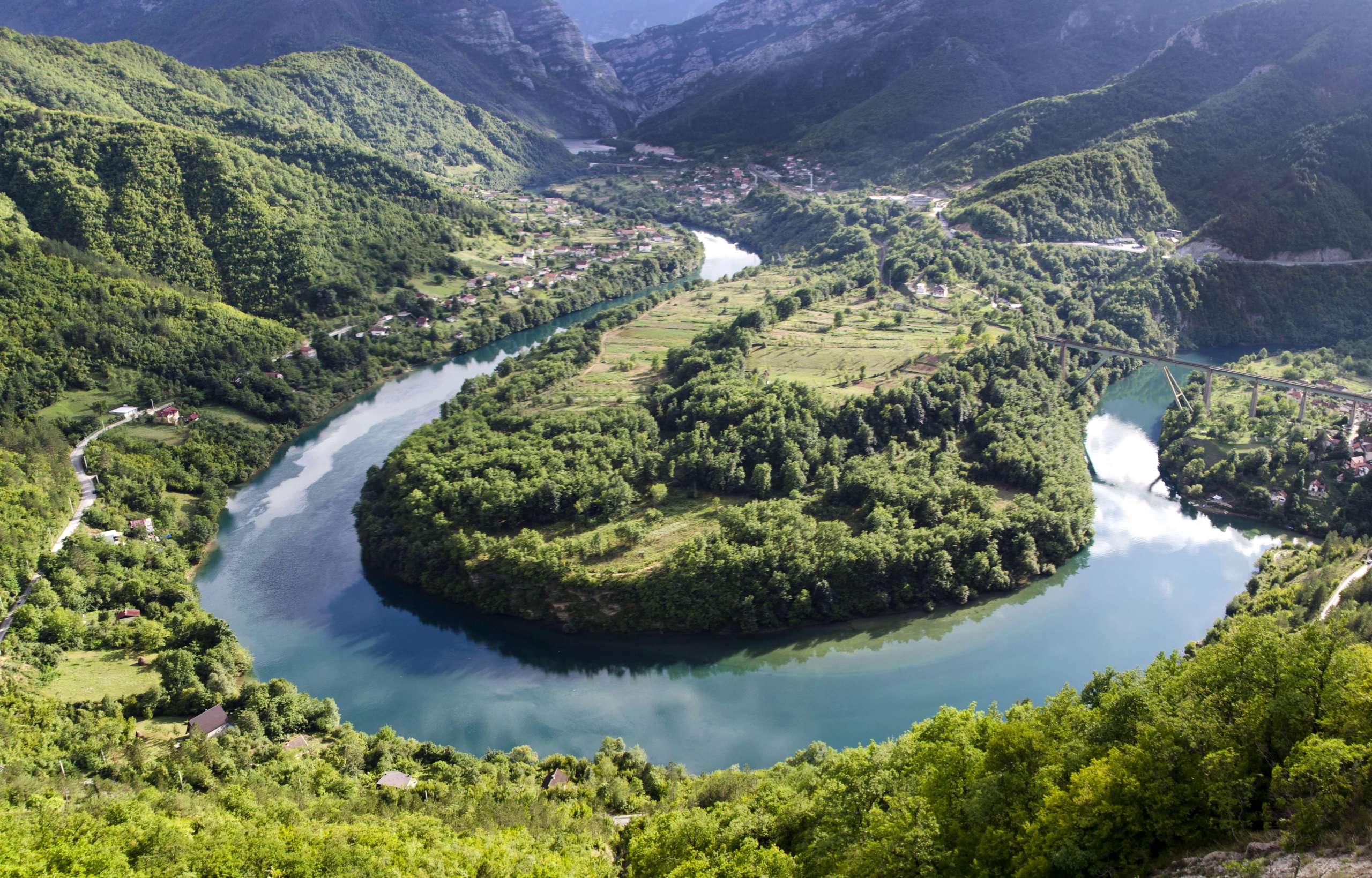 You are currently viewing Jablanica: Mjesto bogate historije i čuvene janjetine